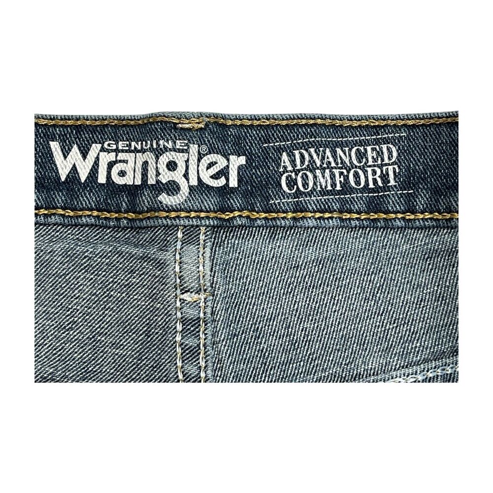 Wrangler Jeans Men's 42 X 30 Blue Denim Cotton High-Rise Straight Leg Zip Fly - Picture 4 of 8